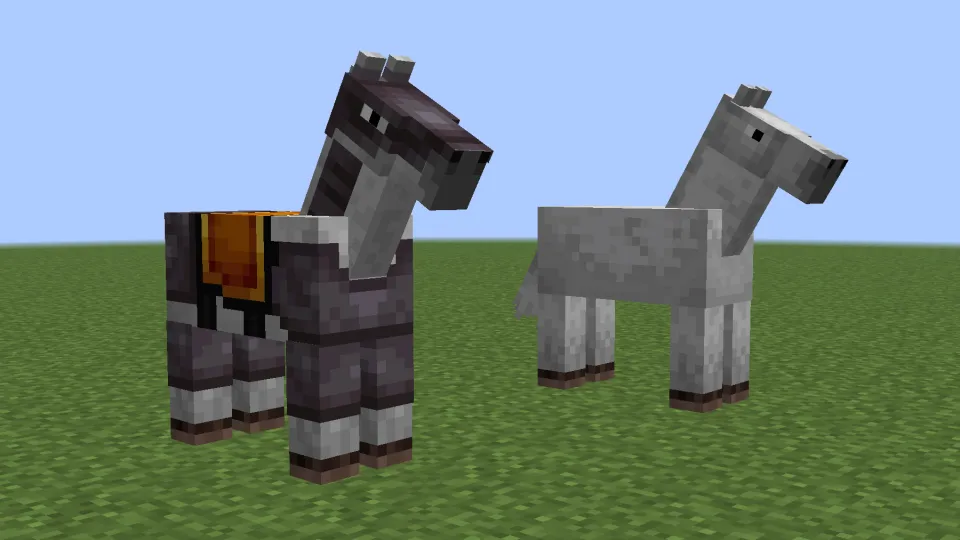 鎧装備のウマと普通のウマ